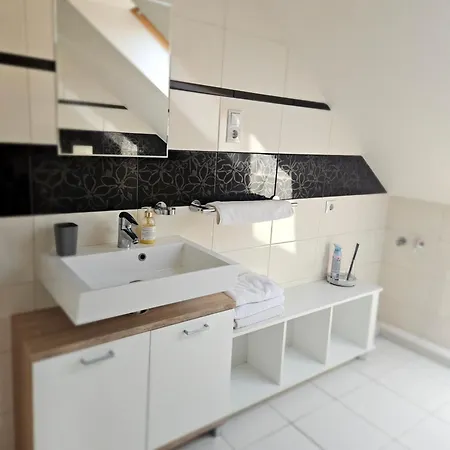 Orchidea Apartmanhaz شقة *