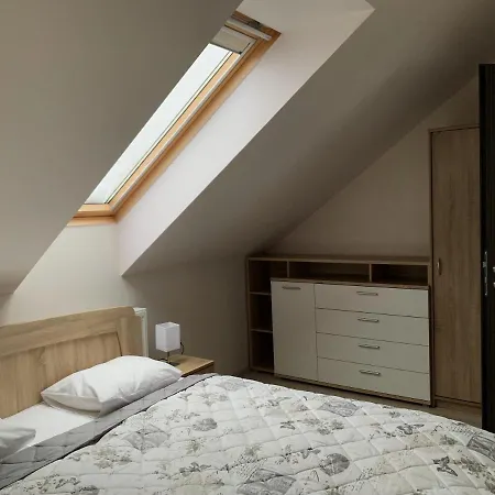 Orchidea Apartmanhaz *